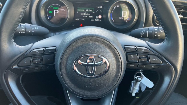 Toyota Yaris 1.5 Hybrid Design 5dr CVT Hybrid Hatchback